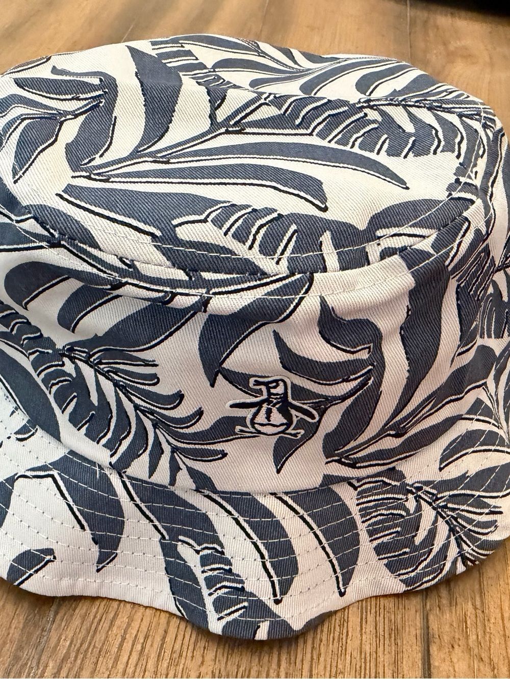 NEW! Original Penguin White Bucket Hat with Navy Tropical Print
